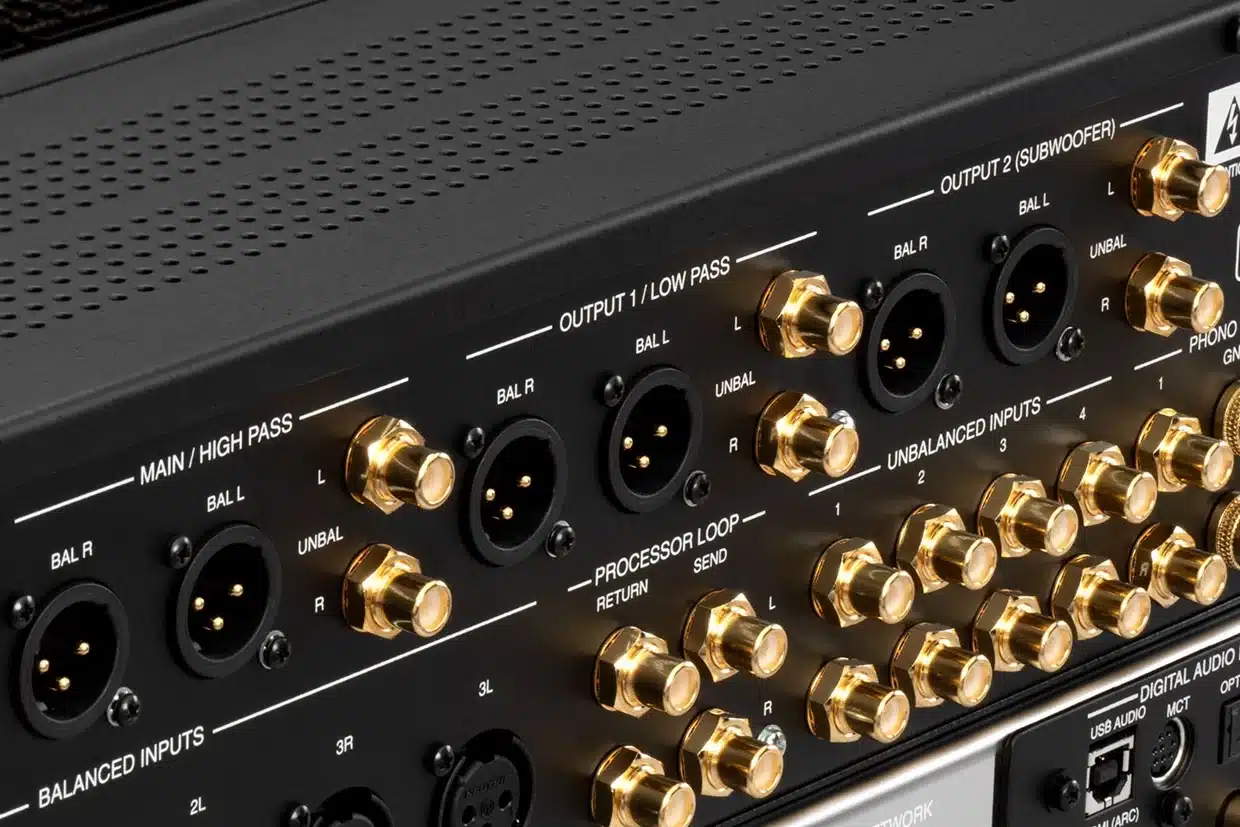 preampli c2800 vue arriere, mcintosh c2800, mcintosh bordeaux, mcintosh the seventh art,